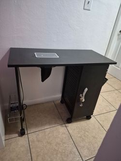 Mesa para manicurista