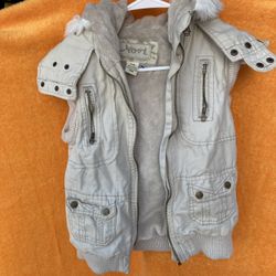 Nori Vest