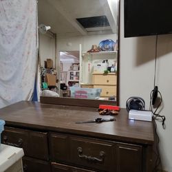 Six Drawer Dresser Attached With Mirror