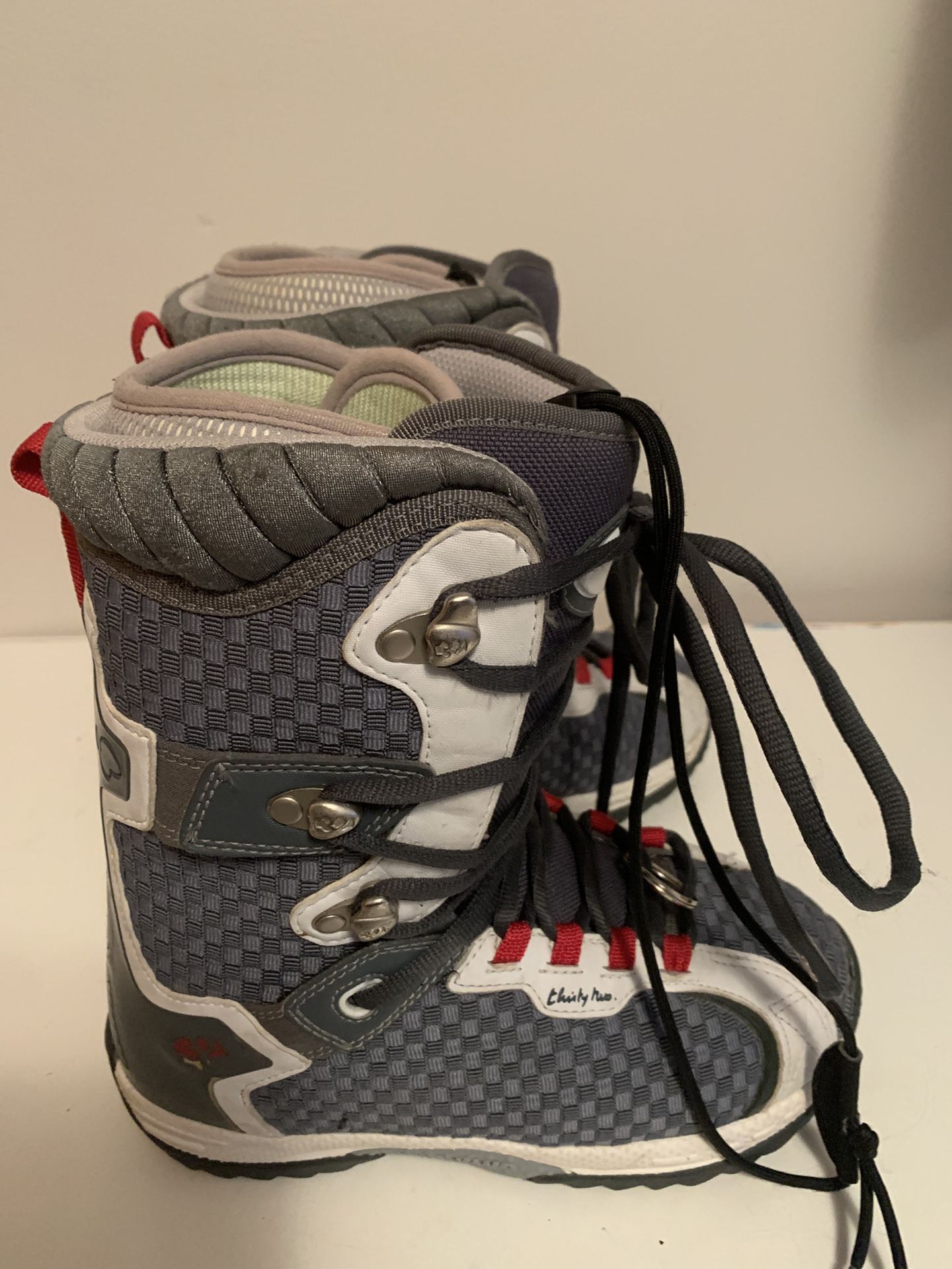 Thirty Two Snowboard Boots. Women Size 7