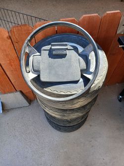 Golf cart wheels