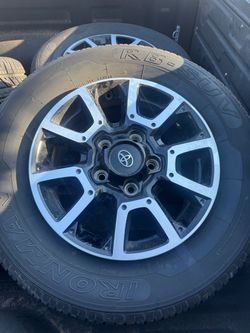 Toyota Tundra wheels and tires