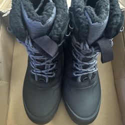 The North Face Women's Chilkat V 400 Waterproof Boots