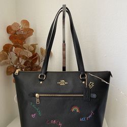 Coach Gallery Tote With Diary Embroidery