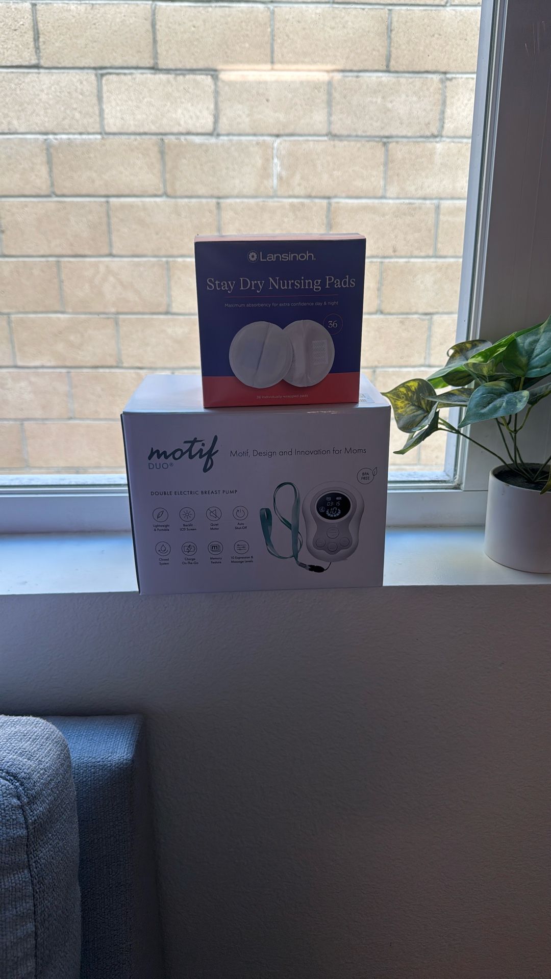 Double Electric Breast Pump & Nursing Pads 
