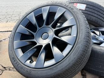 (4) 2024 OEM 20” TESLA MODEL Y INDUCTION RIMS TPMS OEM 255/40R20 Goodyear 85%