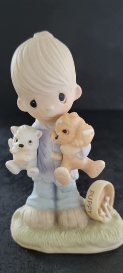 RETIRED Precious Moments "Blessed are the Peacemakers 1979