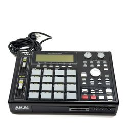 Akai MPC1000 Professional Music Production Center Black