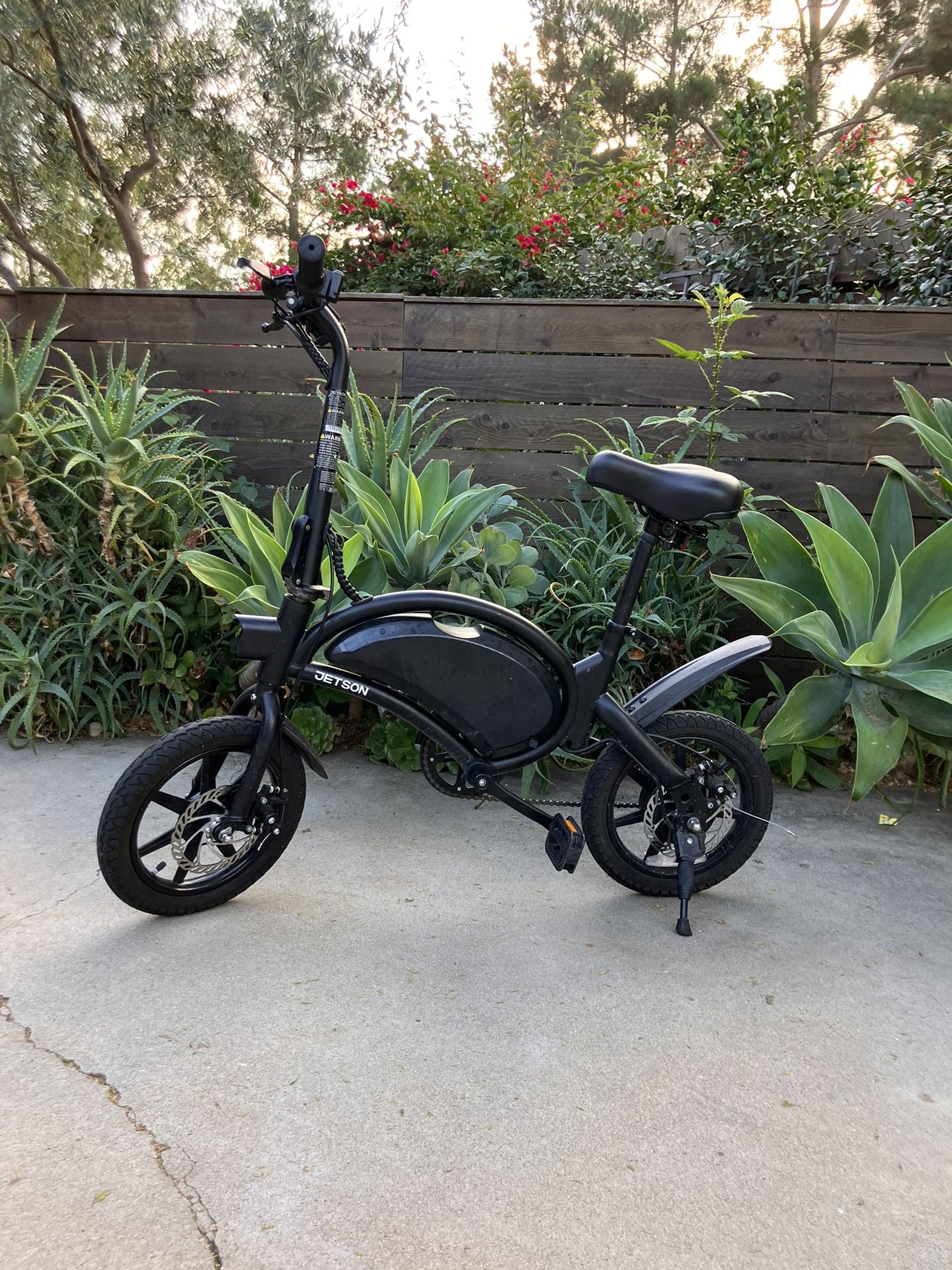 Jetson Bolt Pro Electric Bike Remanufactured As Is for Sale in