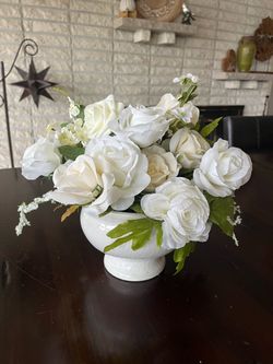 Ceramic bowl with roses