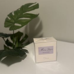 Miss Dior Eau de Parfum 100ml – Brand New Sealed