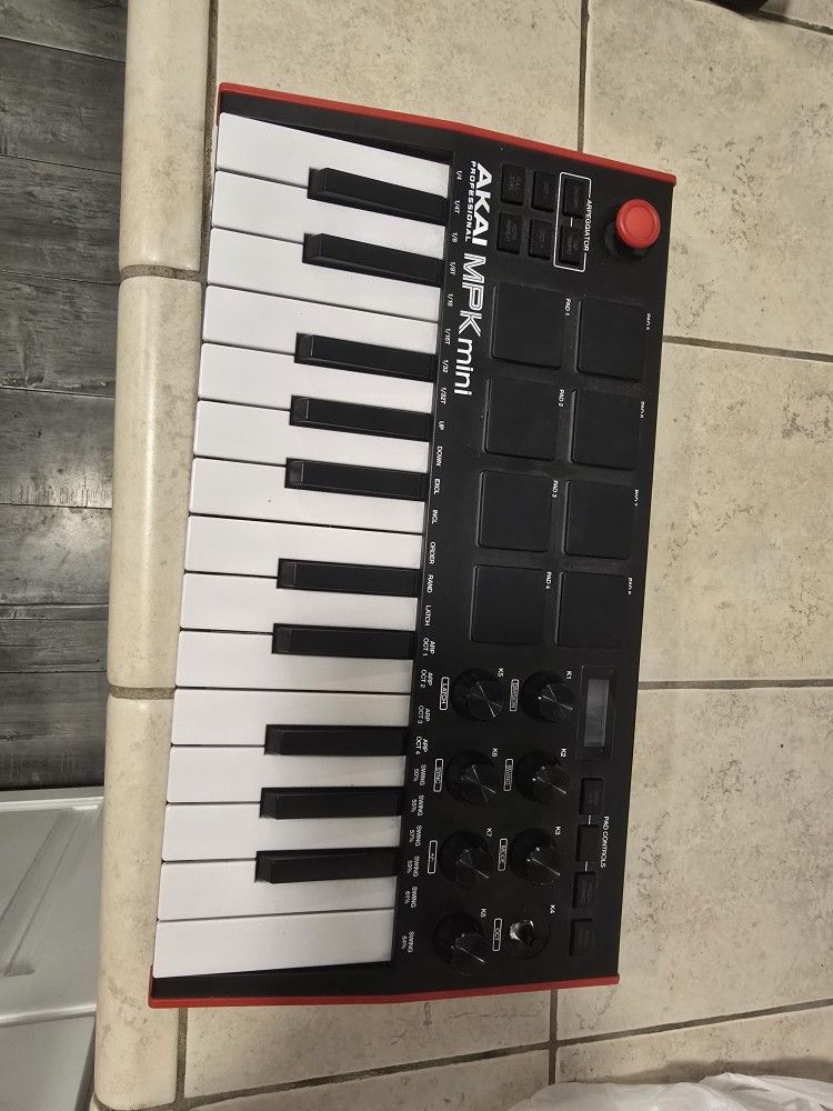 AKAI MPK MINI