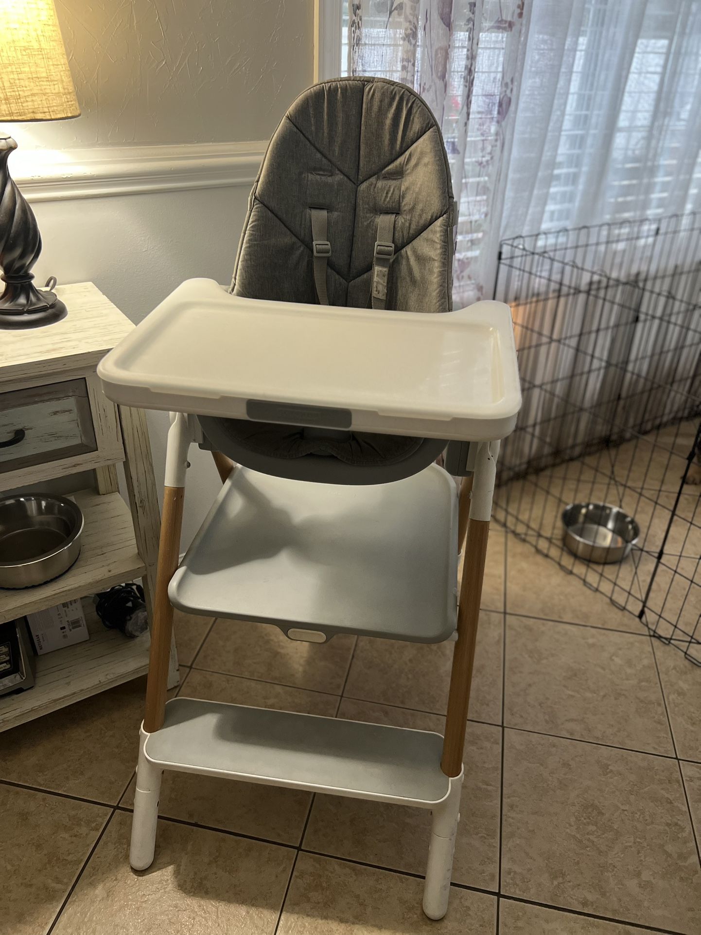 Skip hop high chair. 