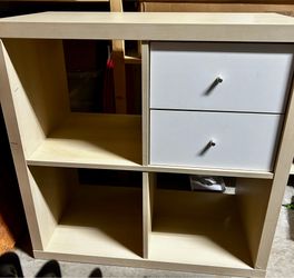 4-Cube Bookcase with 2 Drawers – Light Wood Finish – Good Condition