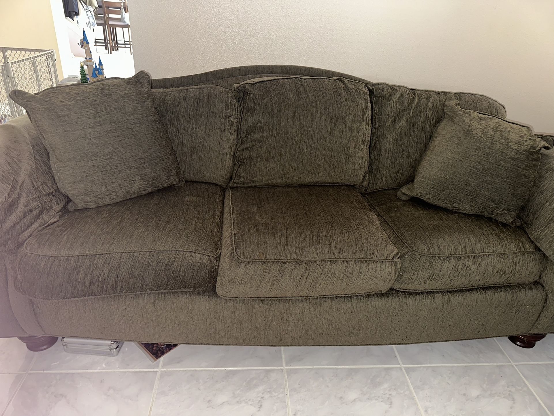 Thomasville Sofa - Couch Green