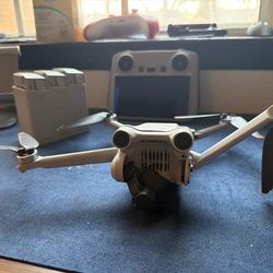 DJI Mini 3 Pro Fly More Combo – For Parts / Repair