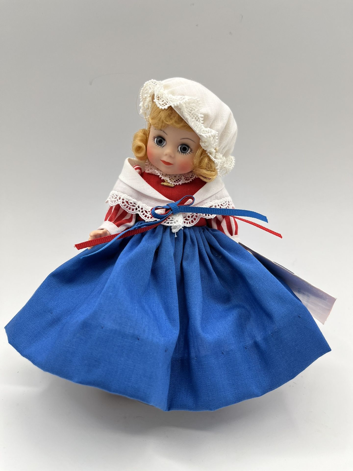 Madame Alexander Miniature Showcase “United States” Doll
