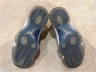 Used Jordan 11 Retro Low Cement Gray - Size 9
