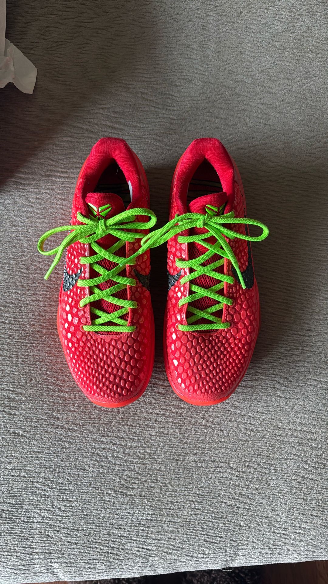 Kobe VI Protro Reverse Grinch