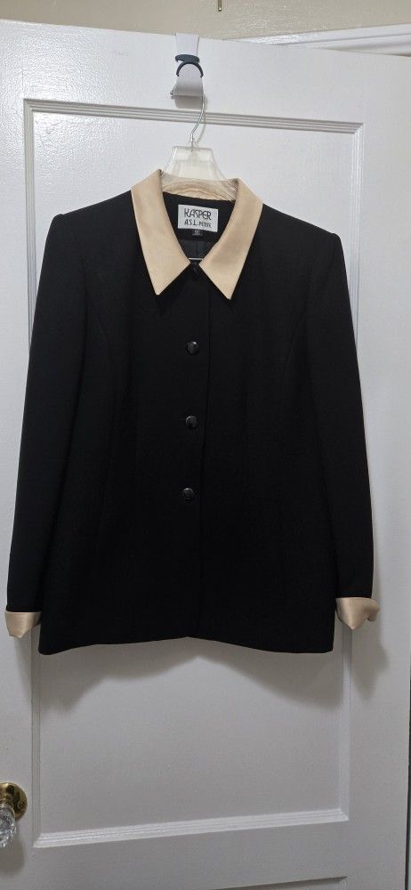 Kasper 2 Piece Suit Size 10P