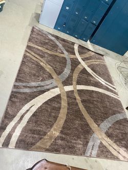 Large area rug Modern Toscanna collection Rug synthetic blend 5’3” X 7’3”