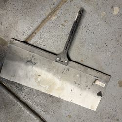 Warner 24” Pivoting Shield