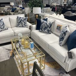 Stunning Sofa Loveseat! ⭐️🏠🩷 $1,999! 