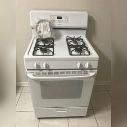 Hotpoint Gas Range Stove - Like New - Chula Vista, CA