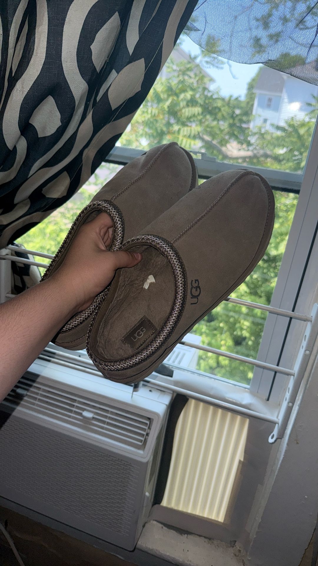 Size 13 Men’s Tasman Ugg Slippers 