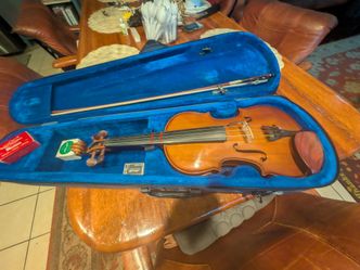 Stentor Student I Full Size 4/4 Violin with Bow and Case