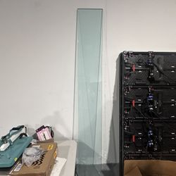 LONG PIECE OF GLASS 