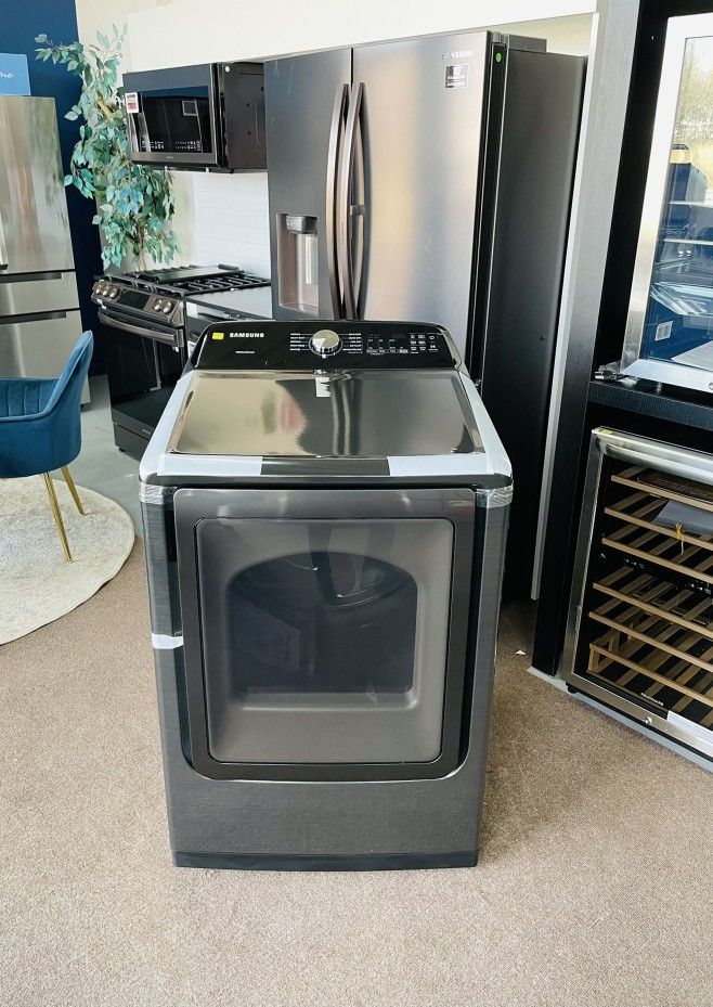 Samsung 7.4 Cu. Ft. Brushed Black Gas MWZ