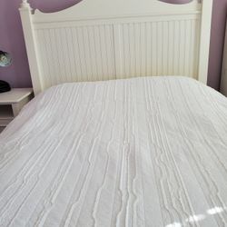 100% Cotton All White Queen Sized Quilt
