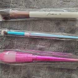 New Makeup Brushes