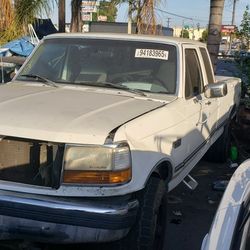 1994 ford f250  4x4 for parts