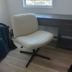 Off White Faux Leather Office Chair (Wide Seat)
