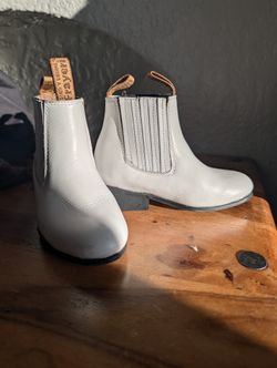 Toddler Size 8 Boots