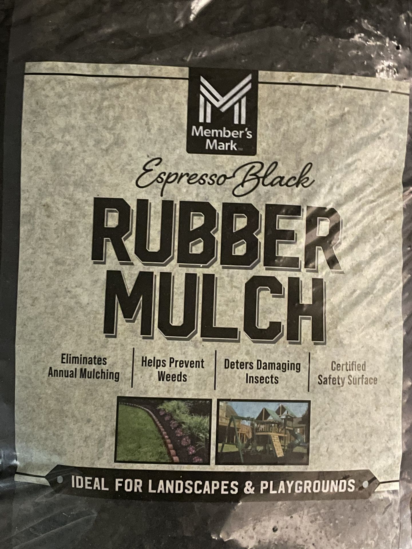 Black Rubber Garden Mulch