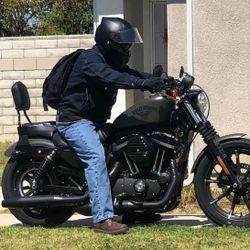 2018 Harley Davidson Sportster 883 Iron. 