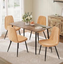 Dining chairs ( Set of 4 )