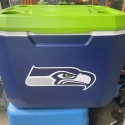 New Coleman 50-Quart Xtreme 5-Day Hard Cooler Seahawks 