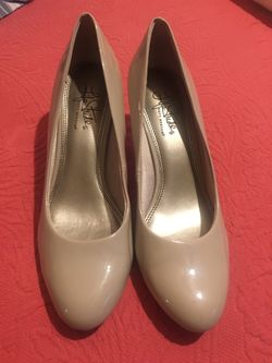 Life Stride Size 8 shoes