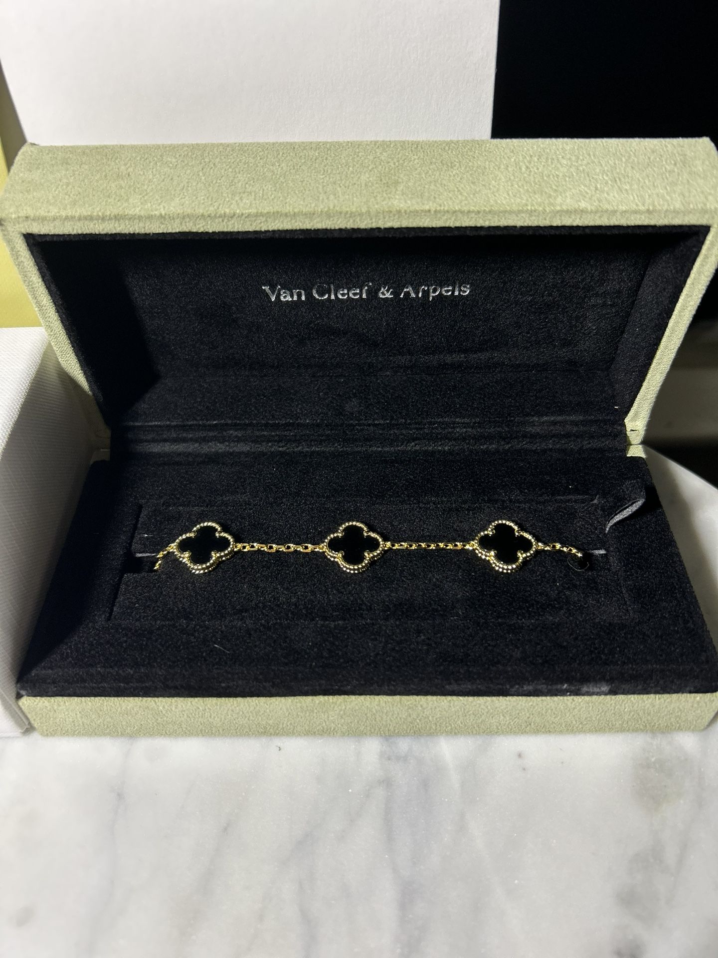 Van Cleef & Arpels Vintage Alhambra Chain Bracelet 18k Yellow Gold Black Onyx