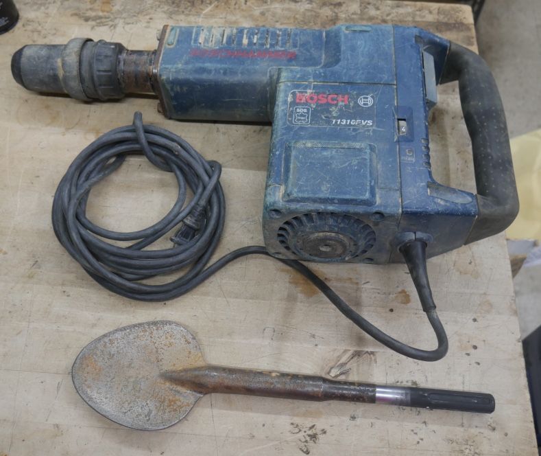Bosch 11316EVS 1-9/16" Corded Variable Speed SDS-Max Demolition Hammer Pre-owned. with demolition hammer.