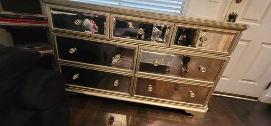 Z Gallerie Borghese Mirrored 7 Drawer ChestUsed Borghese Mirrored 7 Drawer  Chest from Z Gallerie. Retailed for $1,499. The silver trim finish has star  for Sale in Los Angeles, CA - OfferUp