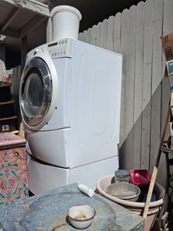 FREE DRYER FOR SCRAP!!! PICK UP ONLY 7TH ST AND THUNDERBIRD AREA (MOON VALLEY)