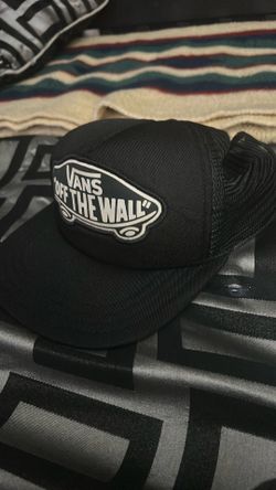 Vans off the wall hat