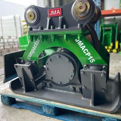 Plate compactor for Excavator Caterpillar CAT-315/CAT-316/CAT-318 or Similar Machine 15-20 tons capacity.