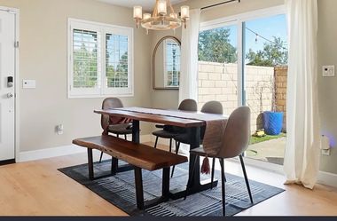 Dinning room table (real wood)