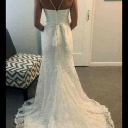 Brand NEW, Wedding Dress, ( Tryed On To Take These Pictures)